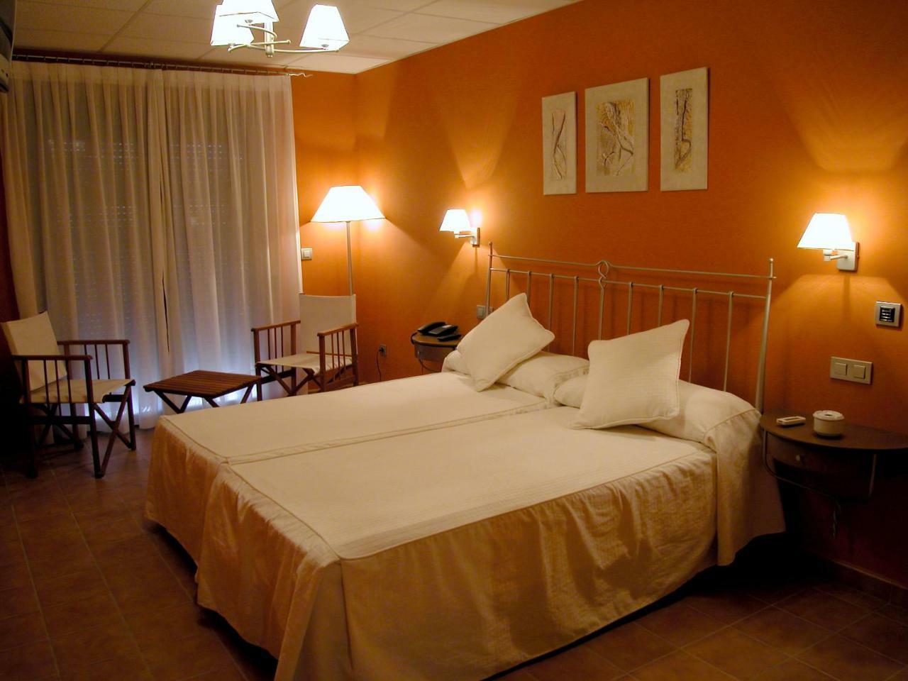 Hotel Villa De Estercuel Luaran gambar